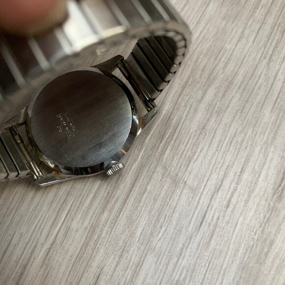 Vintage Bradley Mickey Mouse Watch - Picture 4 of 4